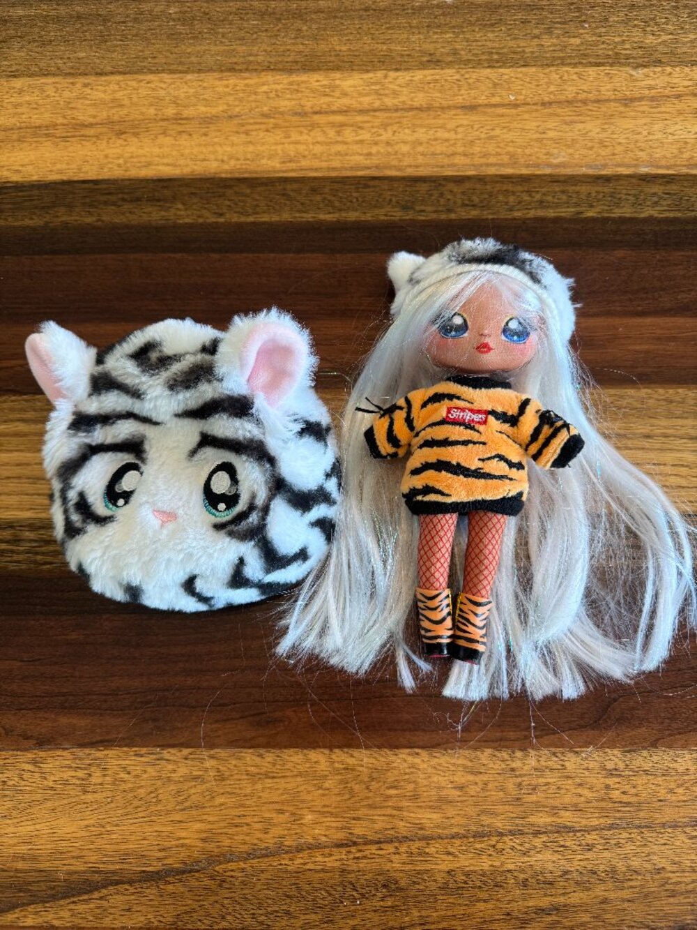 Na! Na! Na! Surprise 2-in-1 Fashion Doll and Plush Purse/Series 4 – Bianca Benga